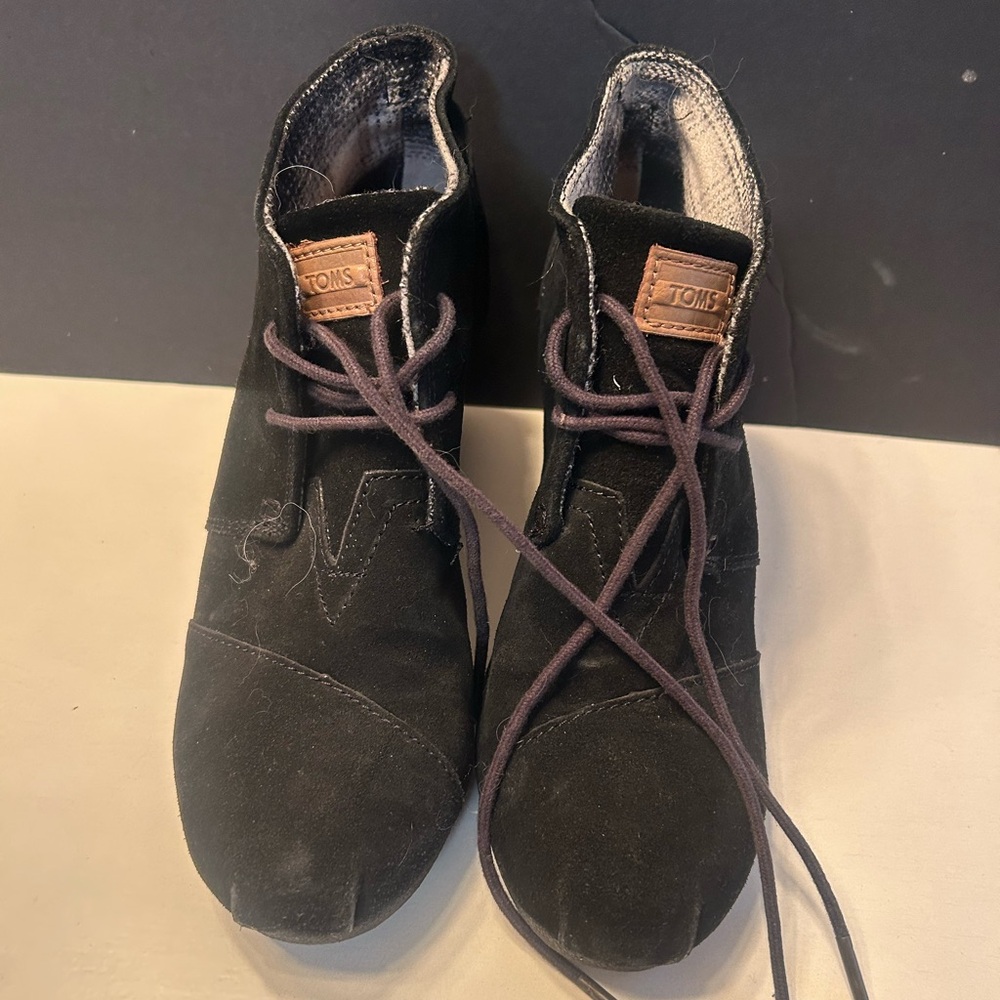 TOMS Women's Black Lace-Up wedge Boots